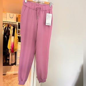 Lululemon On The Fly Joggers size 2